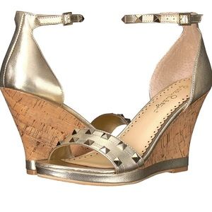 Lilly Pulitzer Gold Stud Wedges
